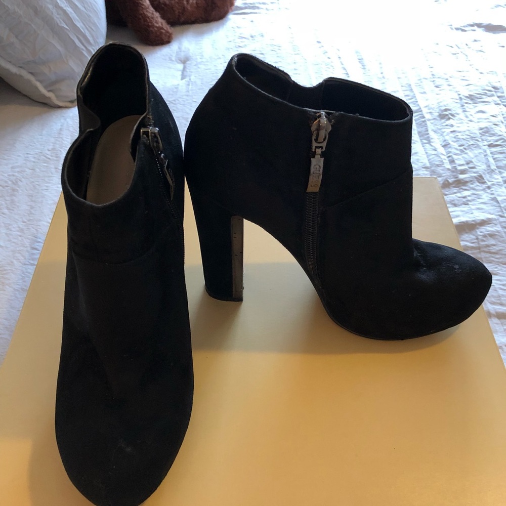 GUESS boots